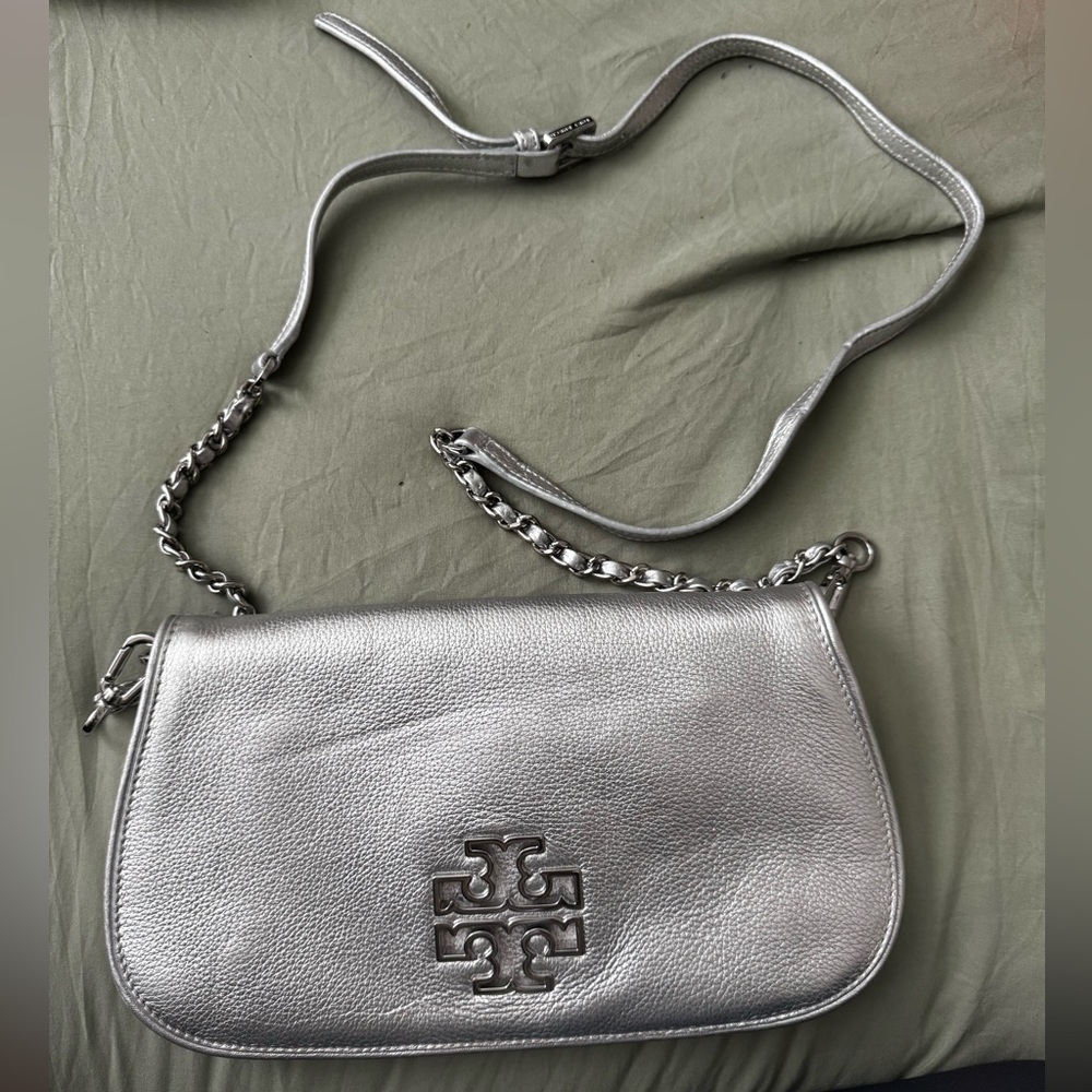 Silver Tory Burch crossbody/clutch - never worn